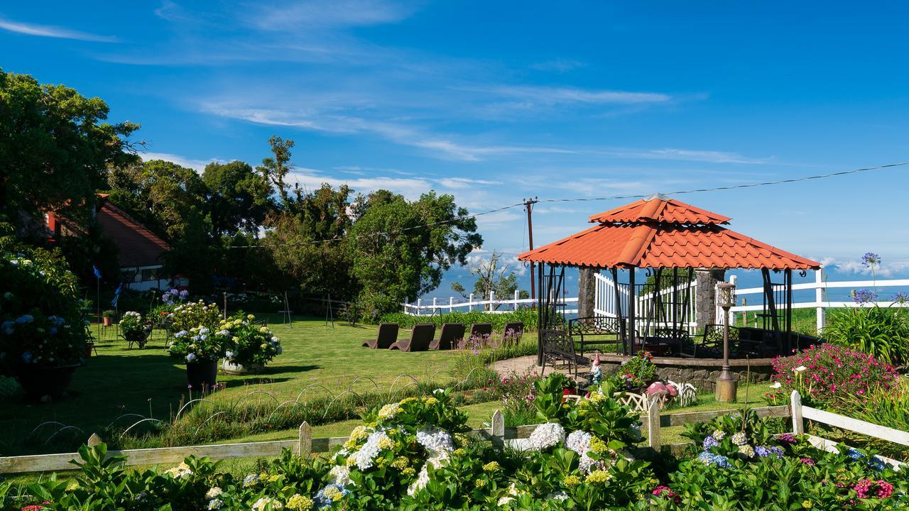 Altura Hotel Poasito エクステリア 写真