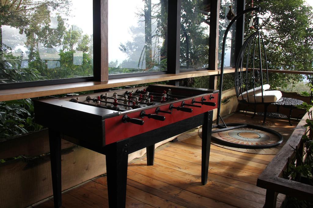 Altura Hotel Poasito エクステリア 写真